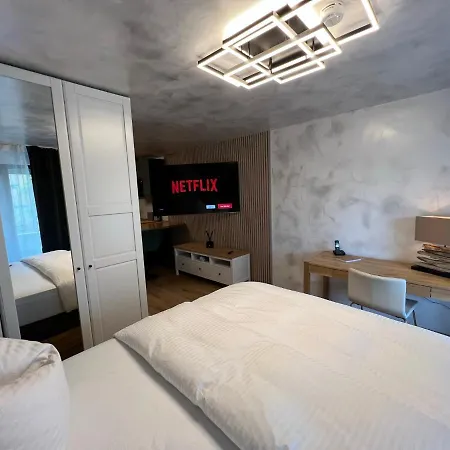 Apartment Mhh *